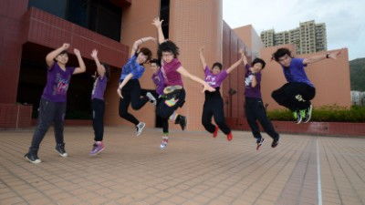 舞出人生舞蹈会 以歌舞艺术凝聚社区，以服务精神点亮舞台